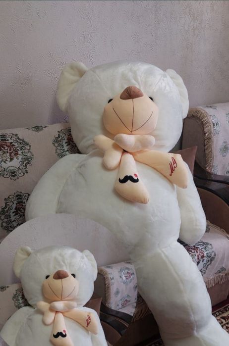 Большой пльшовый мишка