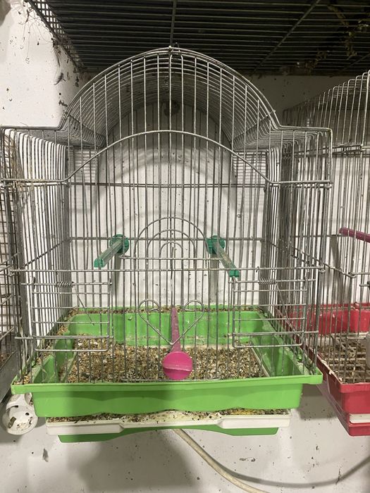 Продавам кафези , заюовече инфо звънни