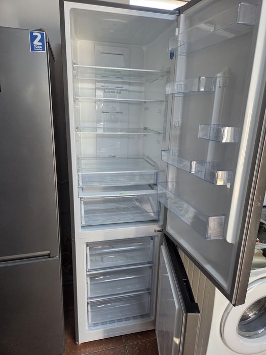 Продам холодильник новый