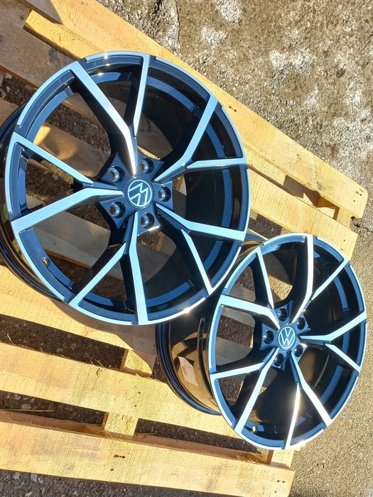 19" 5x112 Vw Gti Golf Passat Tiguan 8j et45 57.1 Seat Škoda Polish  Black