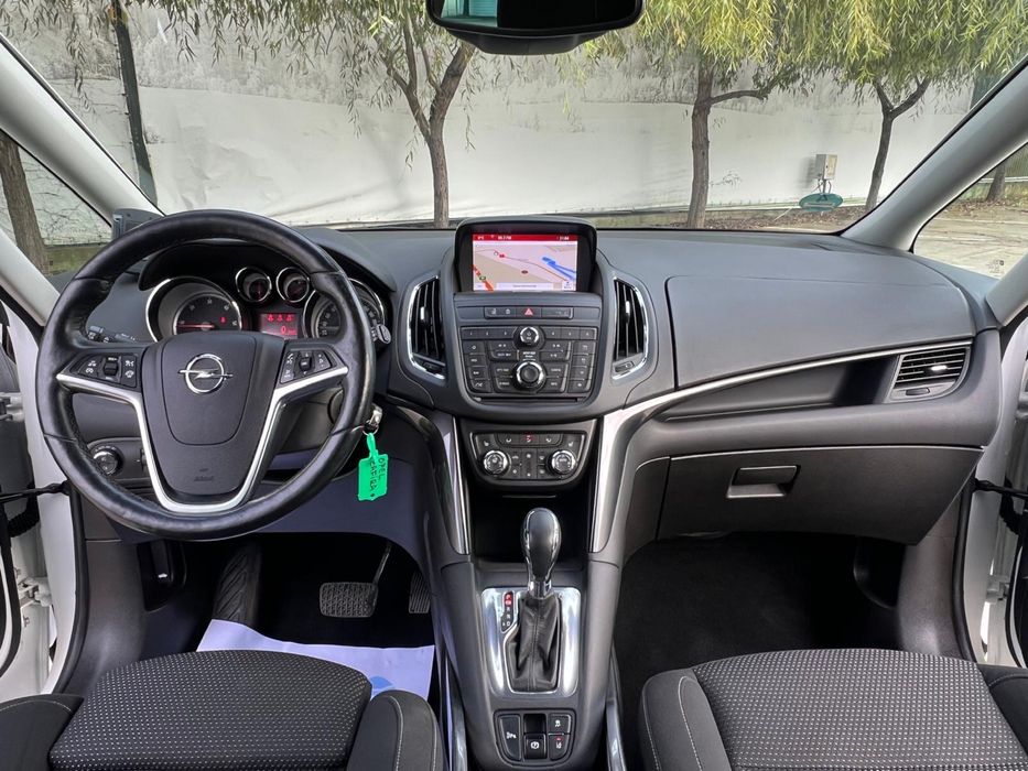 Opel Zafira Tourer /// 2.0 CDTI/// Automat///Full-options