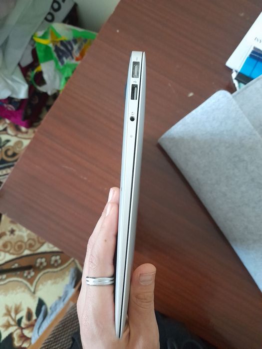 Mackbook air M13
