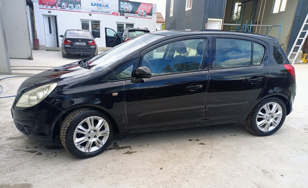 Opel Corsa  1,2 benzină