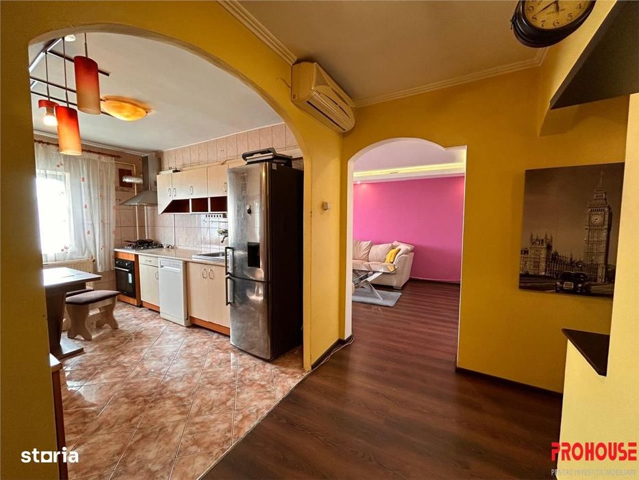 3 Camere decomandat zona GEPEX