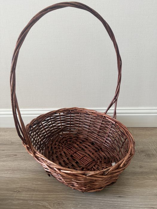 Продам плетеные корзины любая по 1000