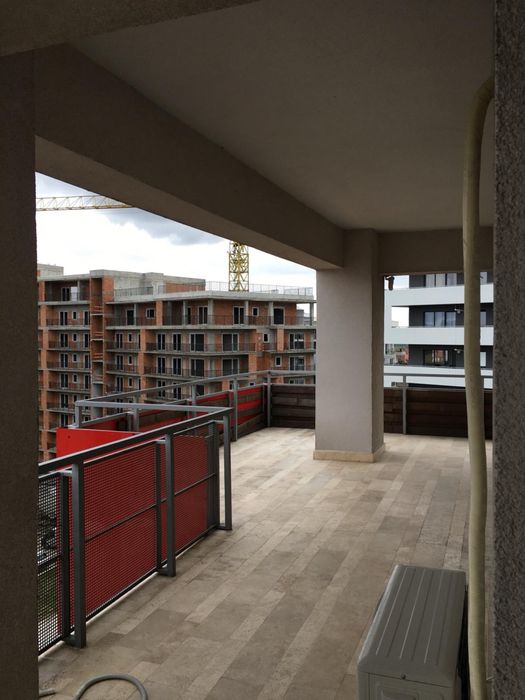 Apartament 4 camere suprafata utila 93,43 mp si terasa de 97 mp plus parcare demisol 1 loc
