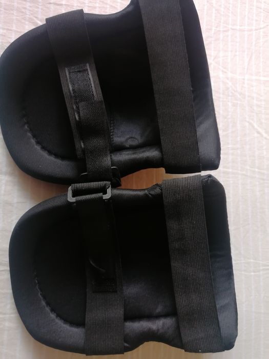 Genunchere și mănuși