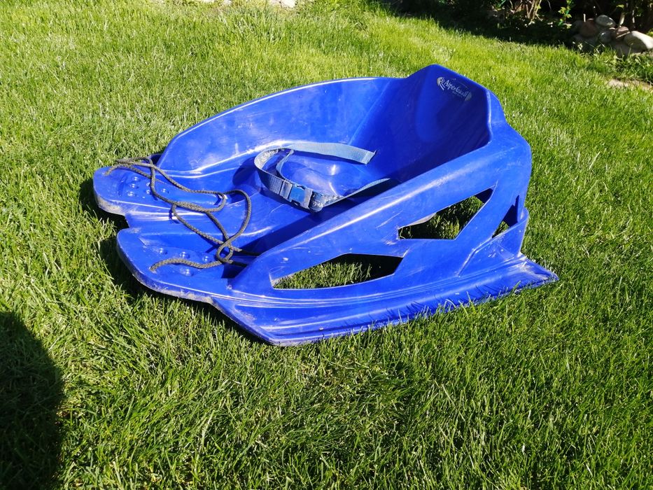 Детские санки из пластика