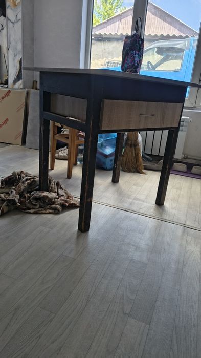 Стол кухонный продам