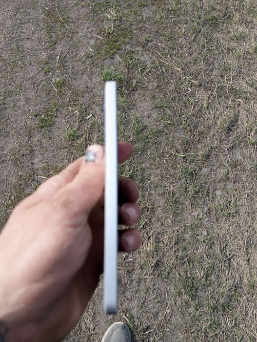 Продам обменяю телефон