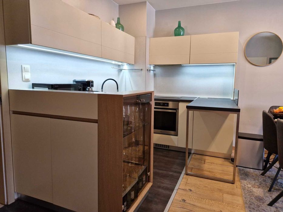 Кухня с уреди за вграждане