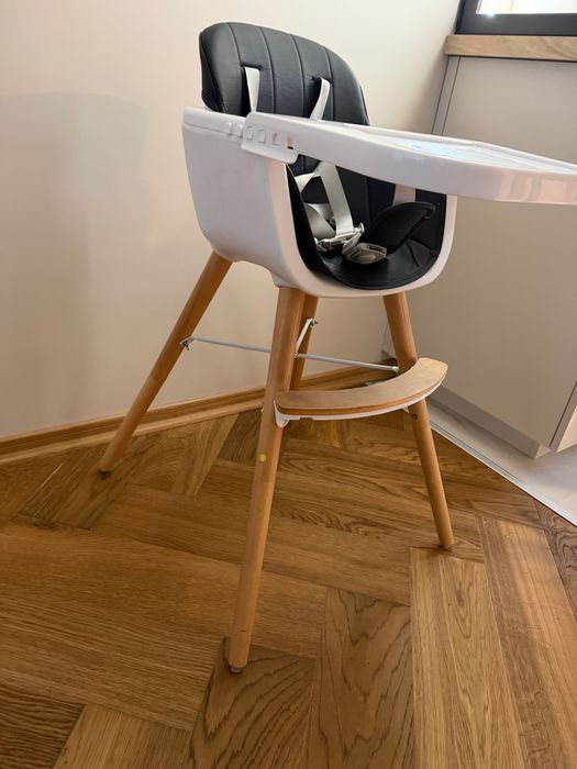 Дървено детско столче