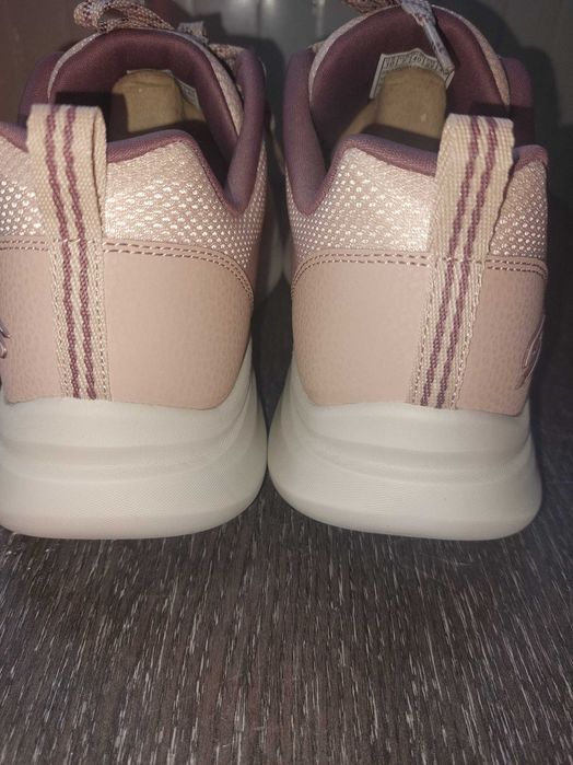 Маратонки  skechers