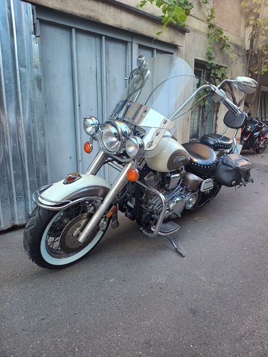 Yamaha XV1600 Road Star Silverado