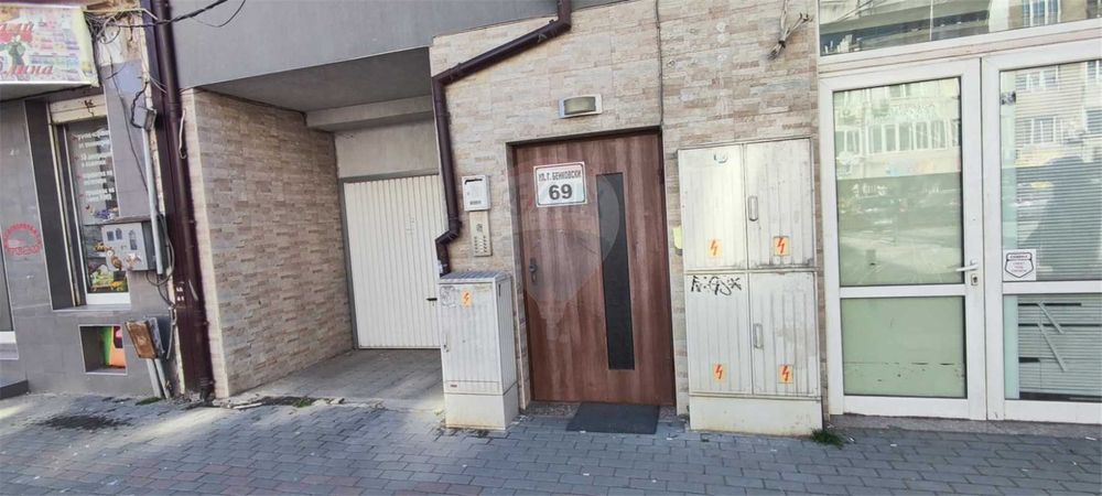 Дава се под наем Двустаен апартамент в Варна, Колхозен пазар - 60 кв.м за 357 € - Снимка #13