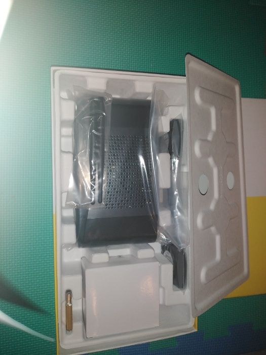 Barco ClickShare CSE-200 Безжична система за презентацииt