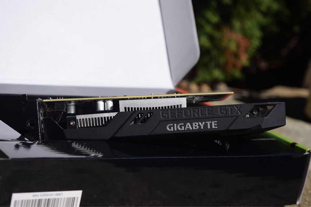 Видео карта 1650, 4gb vram