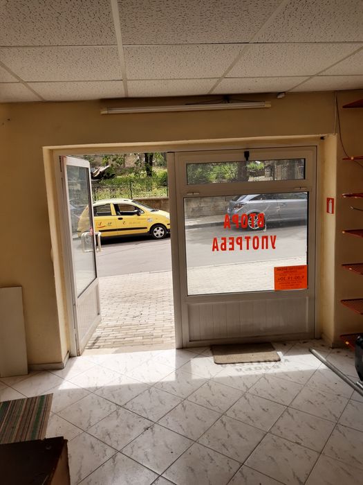 Отдавам гараж под наем