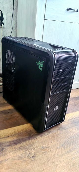 Gaming PC I5 7600 16GB RAM VEGA 56 8GB 256gb NVME Samsung