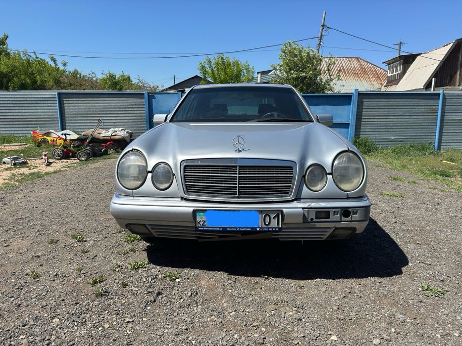 Продается Mercedes-Benz E230