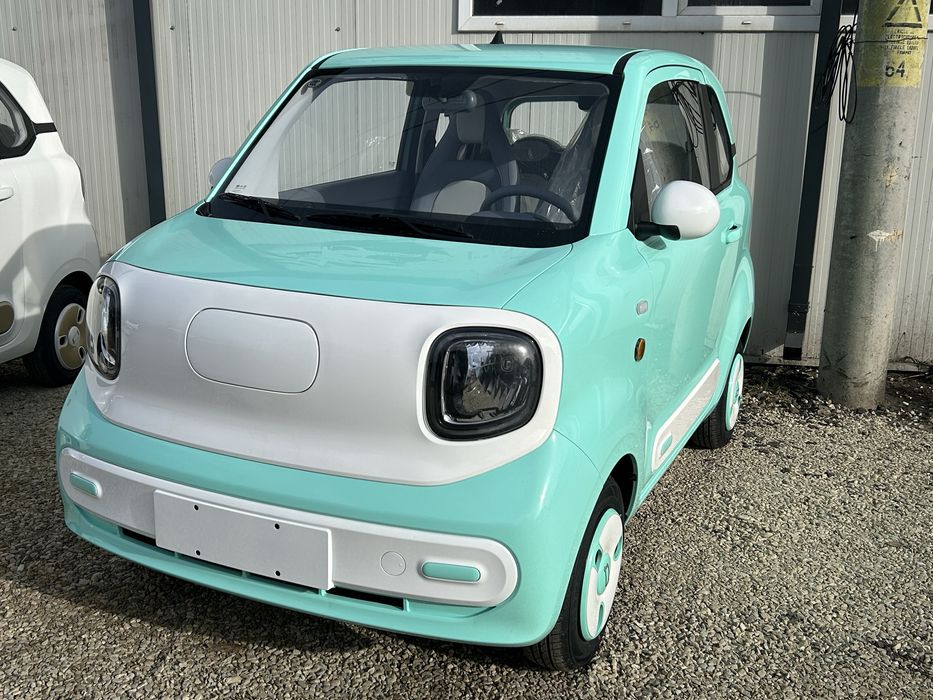 Aigo M1//16 ani//4 locuri//180 km autonomie//camera//Ac//16 ani