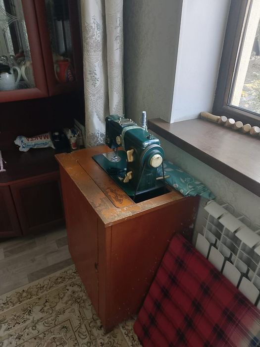 Швейная машина бу