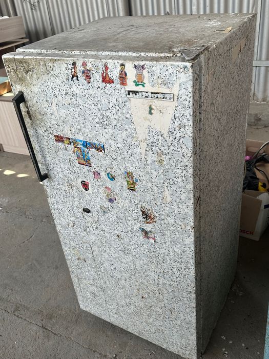 Холодильник советский