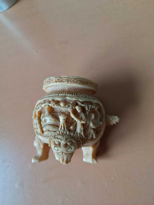 Антично кандило от кост от Китай