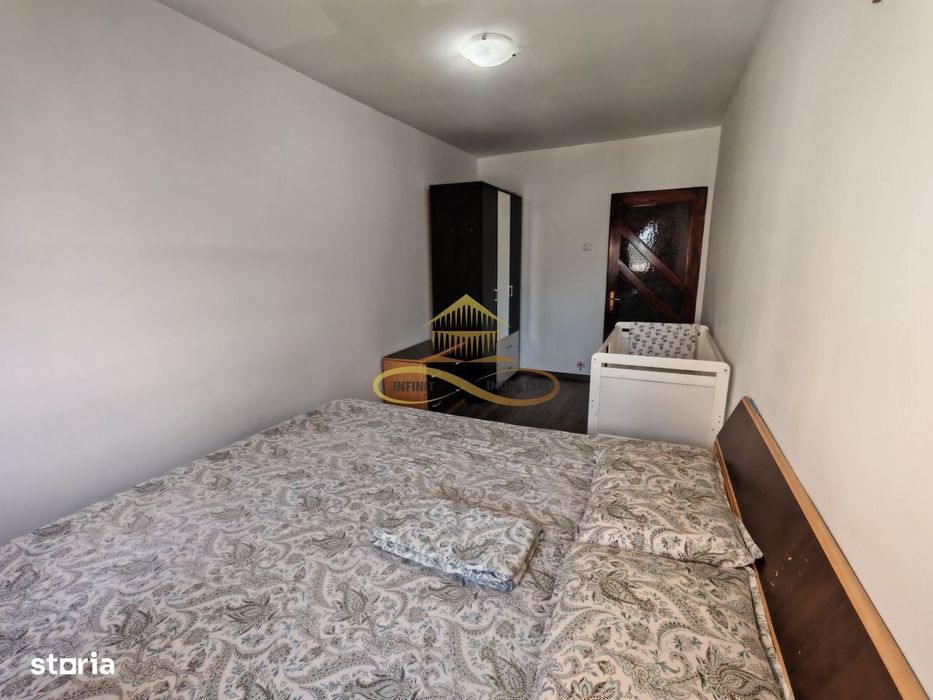 Vând apartament cu 3 camere decomandate in centrul orașului Bacau