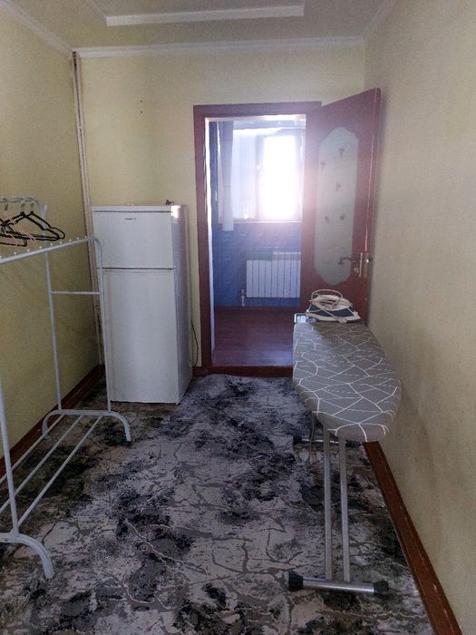 Урганч шахар марказида Вокзал ёнида квартира ижарага бераман