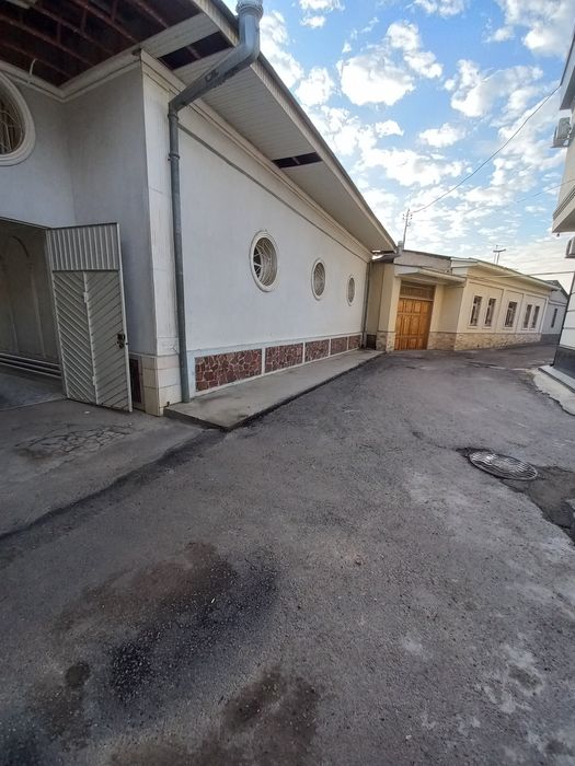 Новомосковская Кази махалла 5.8-соток 2та Фасади бор Участка Сотилади