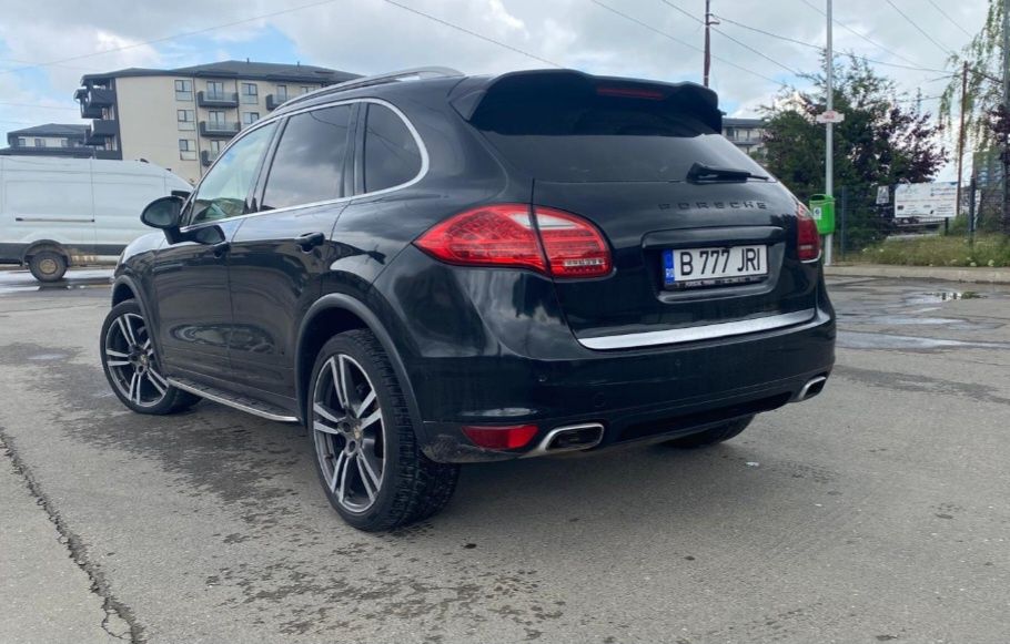 Porsche cayenne 2013 ca si cum este nou