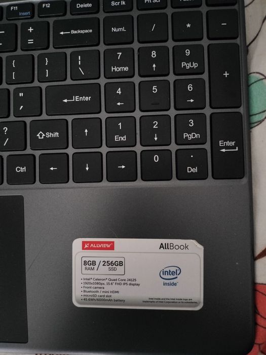 Vând laptop Allview