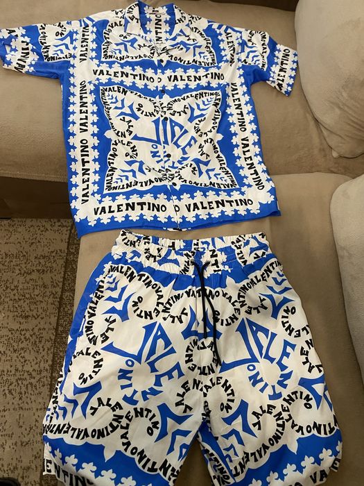 Летен екип Valentino