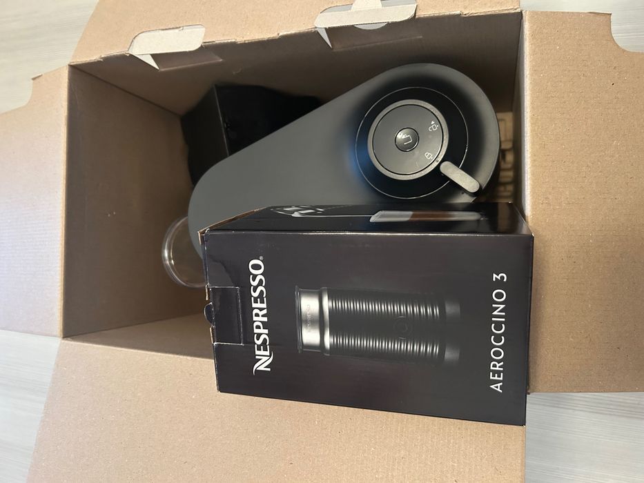 Кафемашина с капсули Nespresso by DeLonghi