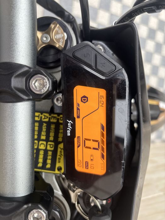 Surron ultra bee 2025       21KWH    Със  oДДС