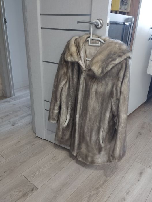 Продам шубу норковую