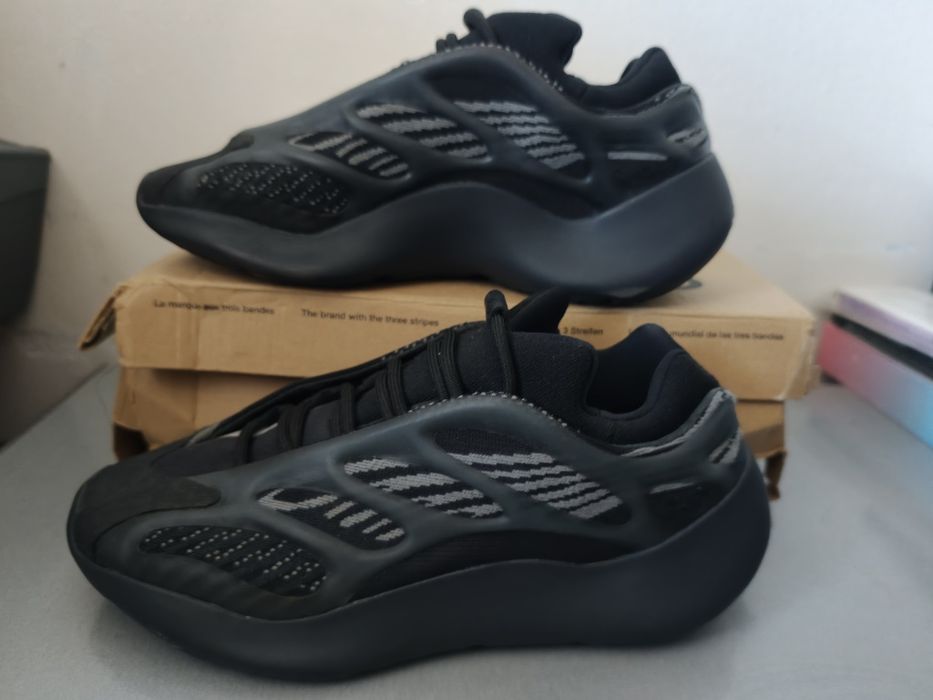 Adidas yeezy 700 V3 dark glow gx6144 marimea 42.5(27 cm)