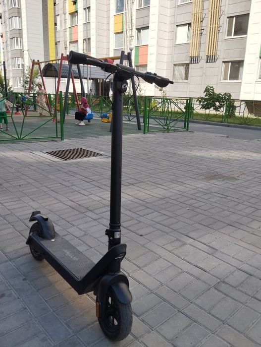 Продаю электро самокат
