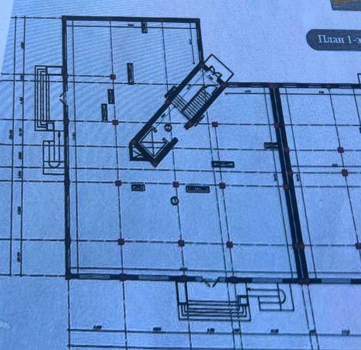 Юнусабад 12 кв-л ул.Ахмада Дониша м-ро Туркистон 1 й и 2 эт 900 кв.м