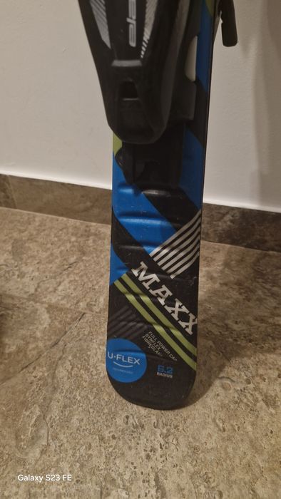 Schiuri Elan si bețe Wedze