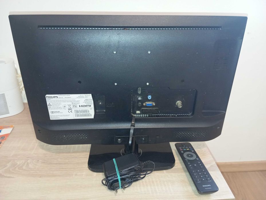 Телевизор 22" Philips 220/12V
