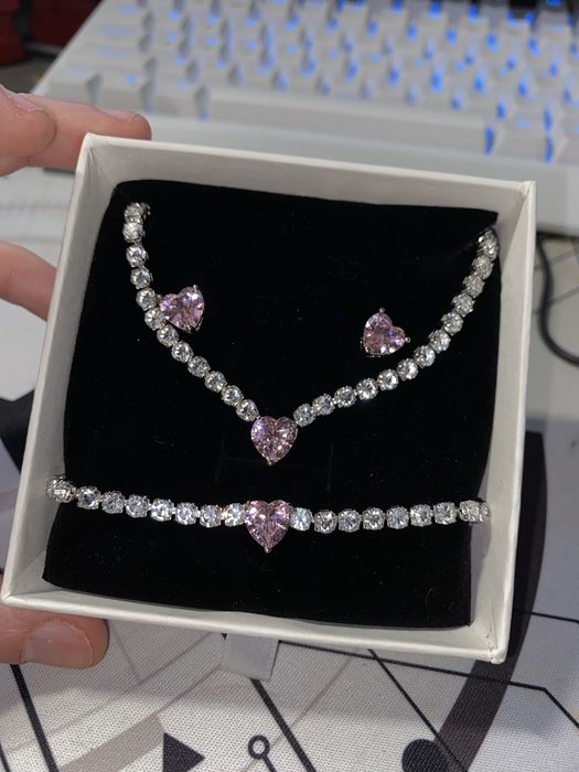 Set Bijuterii Tennis Inox Cu Inima Roz Lantisor Cercei Bratara