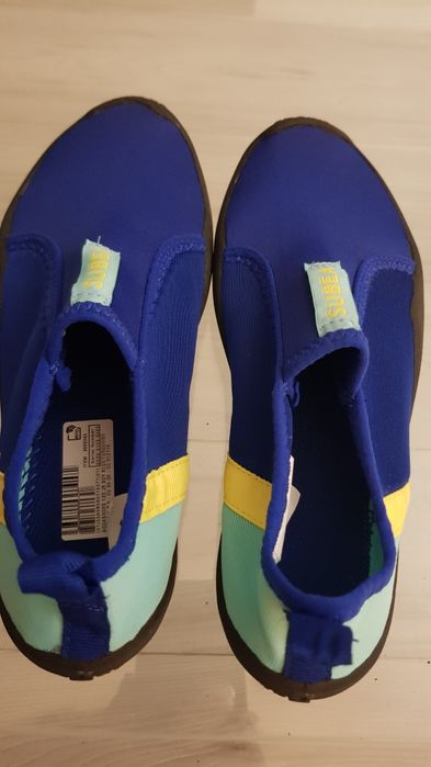 Vand expadrile de baieti marimea 34/35 , de culoare bleomarin.Decathlo