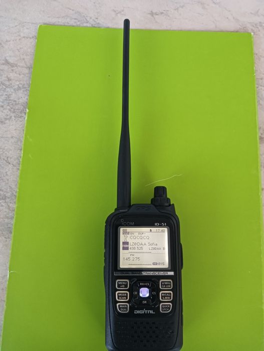Радиостанция ICOM-ID 51