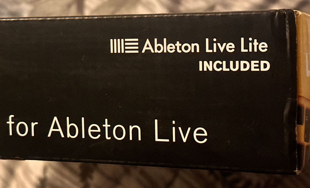 Контролер Novation Launchcontrol XL MK2 |