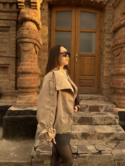 Тренч с высоким воротником