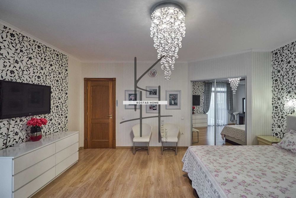 Продава се Тристаен апартамент в Варна, Бриз - 133 кв.м за 2211 €/кв.м - Снимка #7