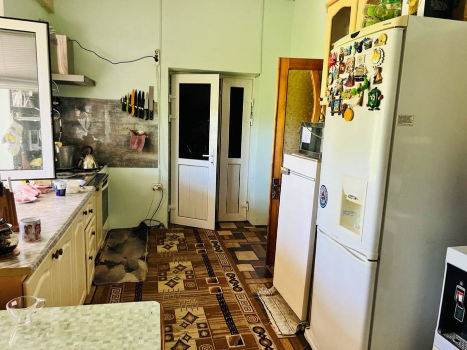 Уй сотилади хамма нарсаси билан