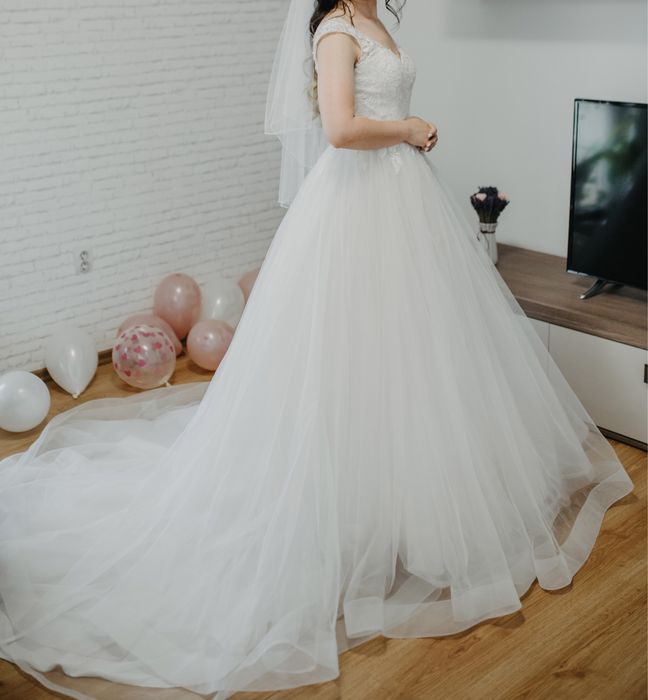 Rochie mireasa ivory + voal